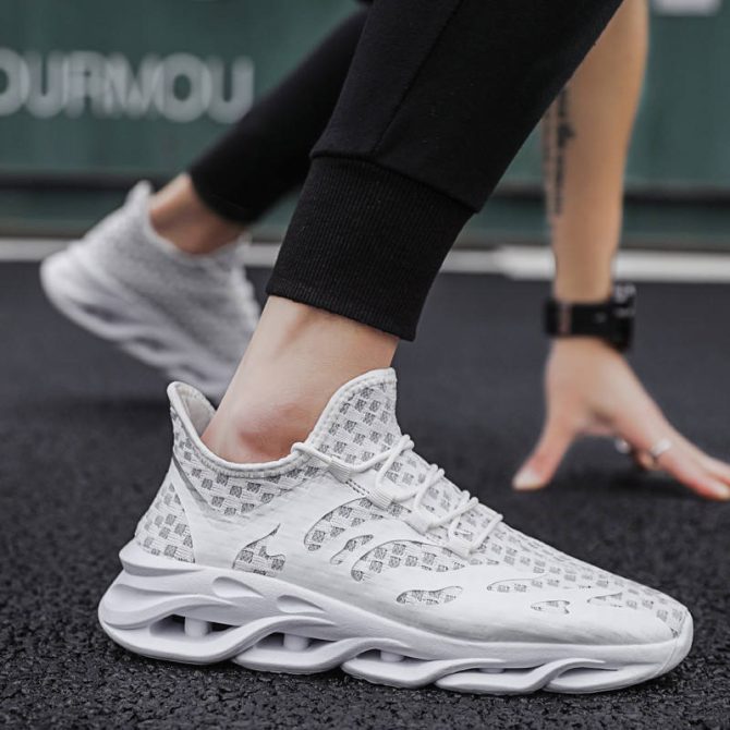 Customized men's other trendy shoes blade bottom layered pattern mesh casual shoes yee slow walking style sneakers - Image 6
