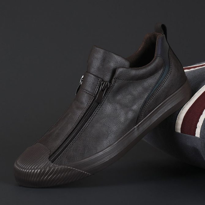 2023 black brown casual leather fashion style shoes Men's shoes breathable soft bottom leather shoes trendy - Image 6