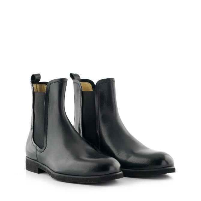 HIGH QUALITY WOMAN CLASSIC SHOES BLACK LEATHER, BAND ELASTIC, LIGHT, FIT AND COMFORTABLE MADE IN ITALY - Image 2
